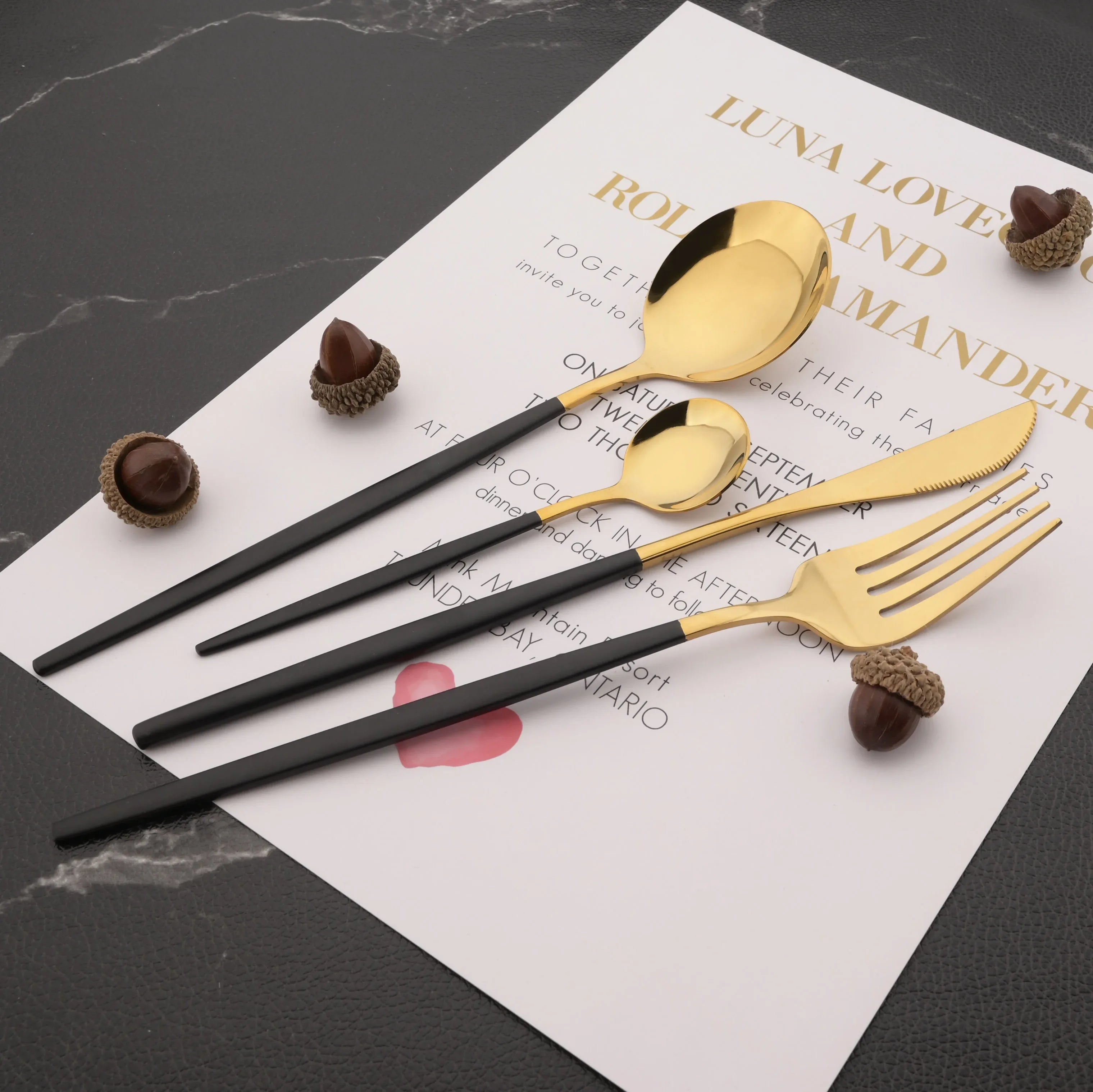 Set 6 Tenedores Dorados de Acero Inoxidable | Cubertería Elegante